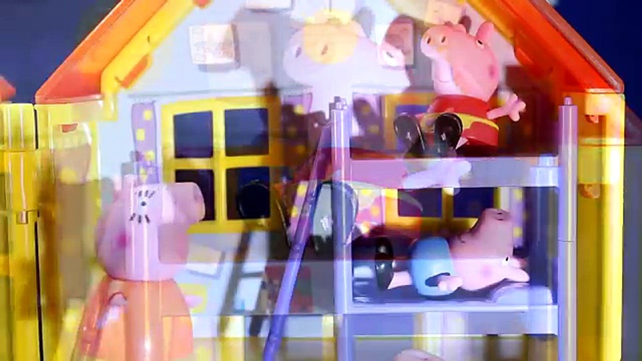 Peppa Pig Toy Episode - Peppas Princess Dream - Toy Show