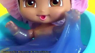 Dora Aventureira Baby toma banho de Amoeba Em Português - baby doll bathtime