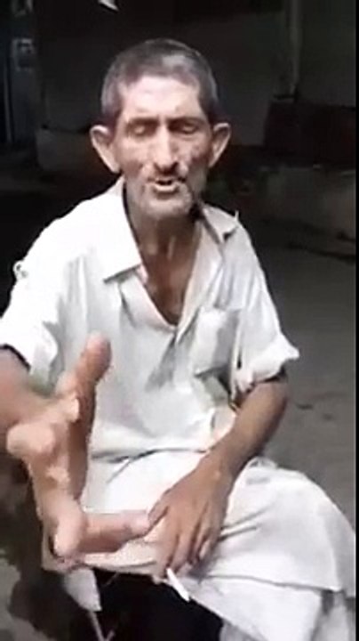 یہ  چاچا  کمال  کی  چیز ہے ..اس  عمر  میں  بھی  جوان ہے