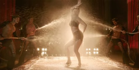 Sunny Leone's wet and wild dance moves..watch it