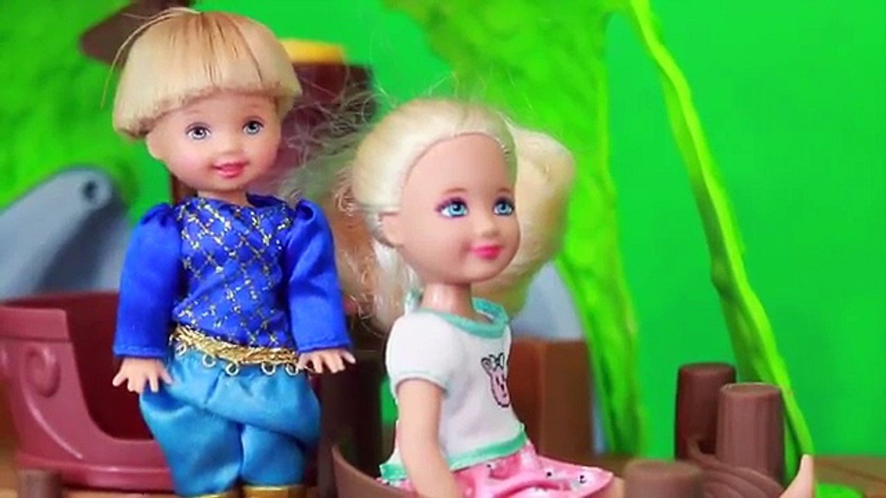 Play-Doh Disney Jake and the Never Land Pirates Surprise Jake Magical Tiki Hideout Playset