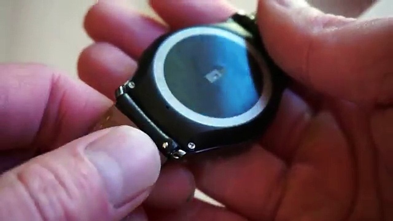 How To Change Watch Bands/Straps on Samsung Gear S2 Classic