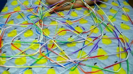 NGHỊCH DẠI CHƠI NGU LÀM ỐNG HÚT SIÊU DÀI TỪ 200 CÁI ỐNG HÚT