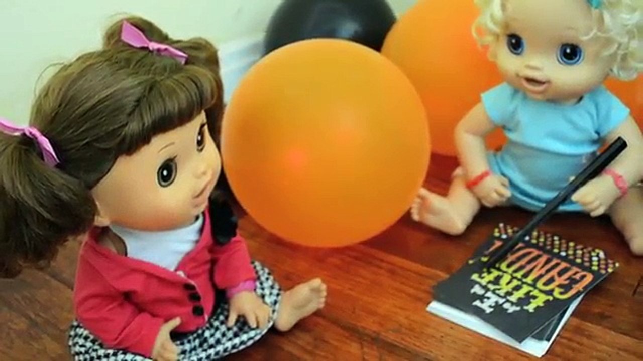 Baby Alive Halloween Party! Should Molly Invite Sara The Bully? - baby alive videos