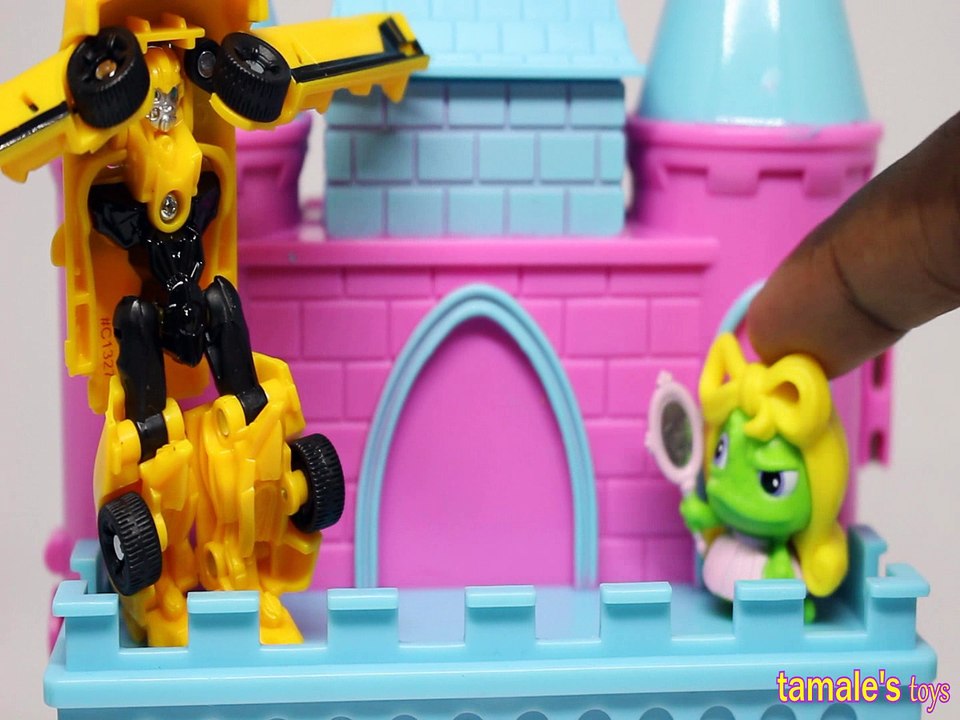 PASCAL TELLS BUMBLEBEE A STORY TOYS PLAY TANGLED PRINCESS RAPUNZEL TRANSFORMERS AND THE LAST KNIGHT