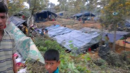 Bangladeş'te Rohingya Müslümanlarının Kampları Görüntülendi