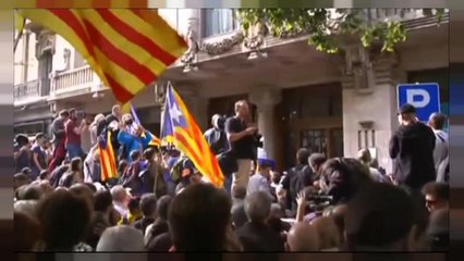 Protests in Barcelona after police raid Catalan government buildings