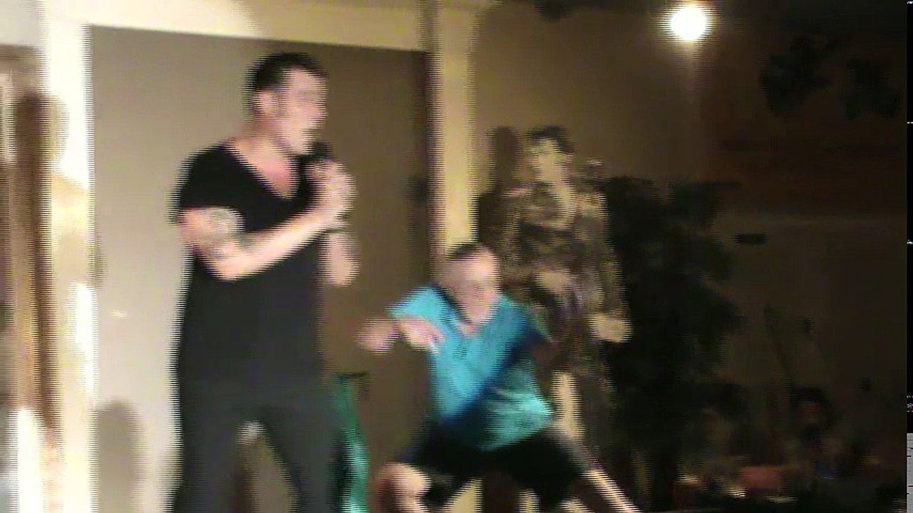 Franz Goovaerts sings 'Sweet Caroline' Elvis Week 2013