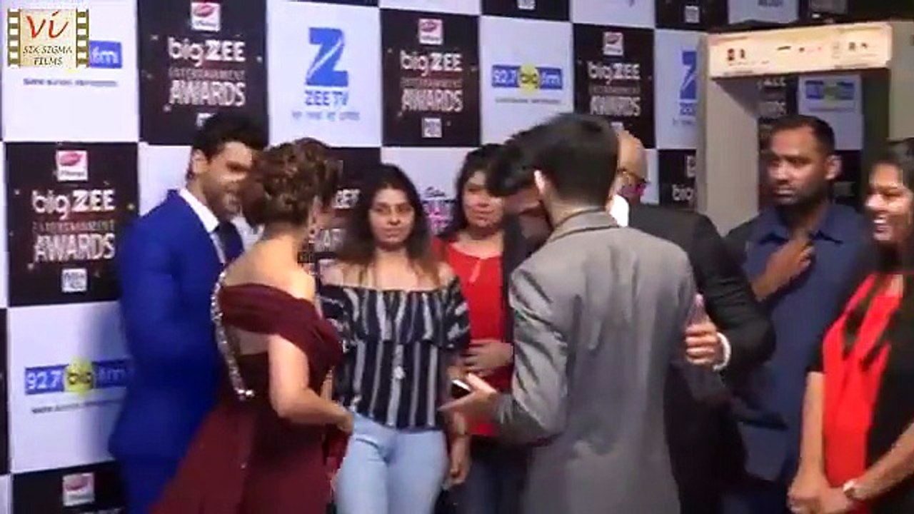 Sushant Singh Rajput Snubs His Old TV Buddies Divyanka Tripathi & Vivek Dahiya   Six Sigma Films