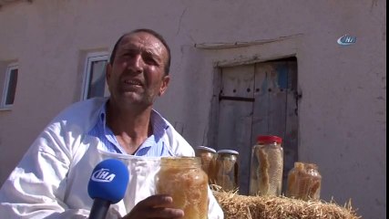 Arılar Balı Peteğe Değil Cam Kavanozlara Yapıyor