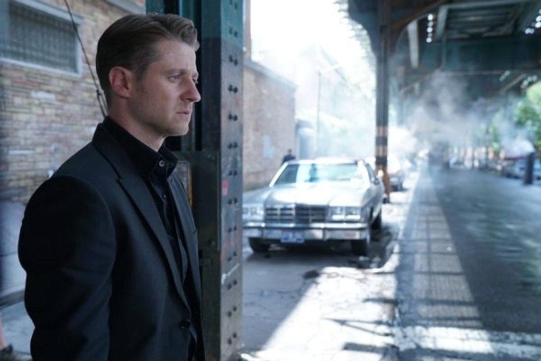 Gotham Season : 5 Episode 1 - Watch Online "S05E01" in FOX series