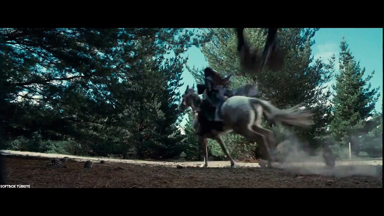 Yüzüklerin Efendisi : Yüzük Kardeşliği | Arwen Nazgûl Kovalaması | HD