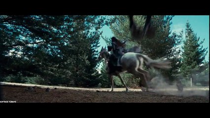 Yüzüklerin Efendisi : Yüzük Kardeşliği | Arwen Nazgûl Kovalaması | HD