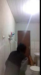 Farenin azizliğine uğrayan kedi ve sahibi :)