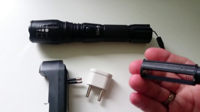 UltraFire LT - HJ CREE XML T6 2000LM LED