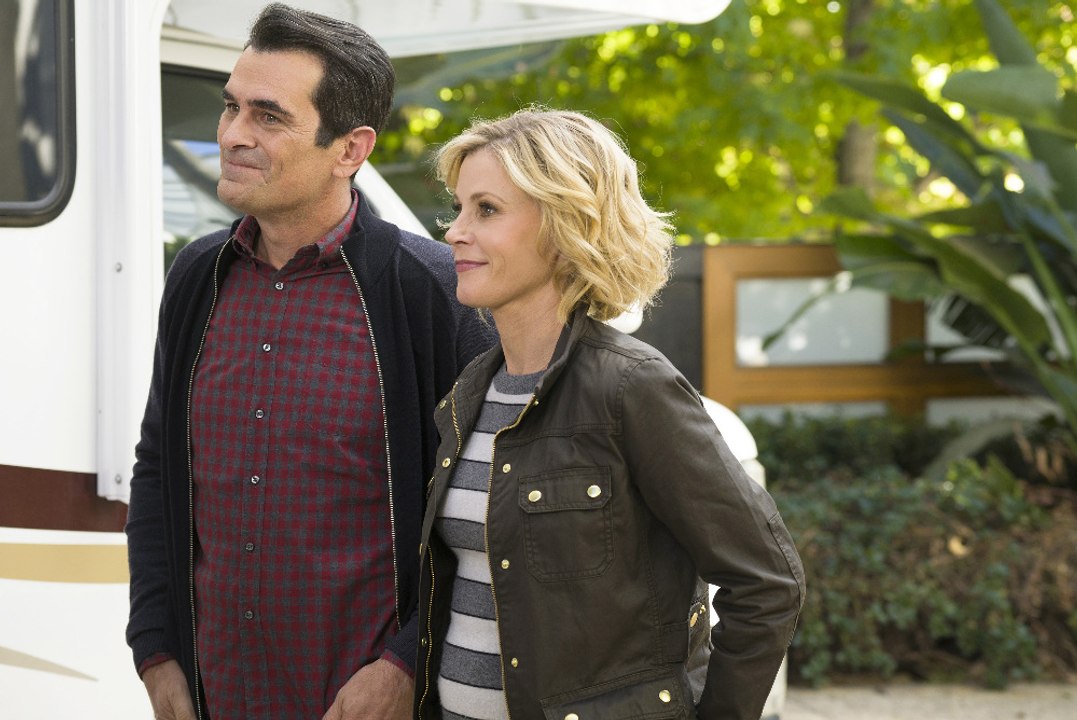 Modern Family Season 9 Episode 1 // #Lake Life# \ Streaming