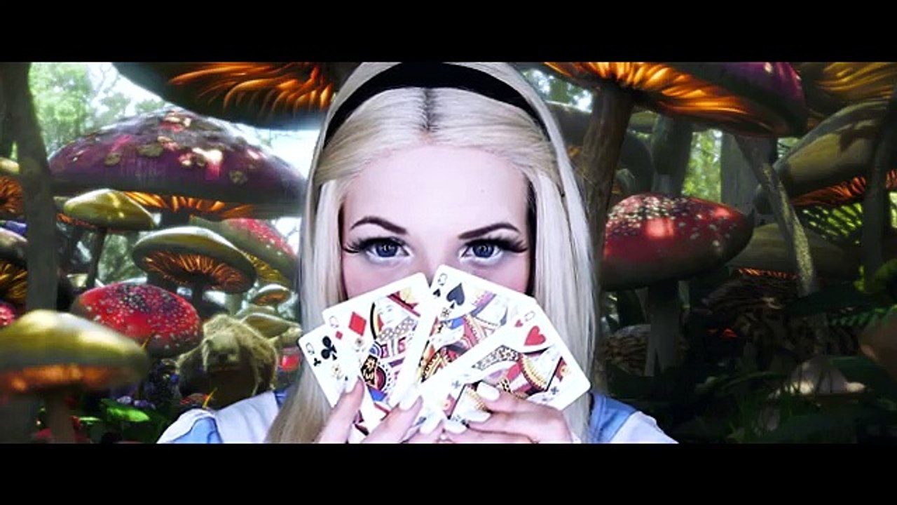 ALICE IN WONDERLAND | Halloween Makeup Tutorial | Cherry Wallis