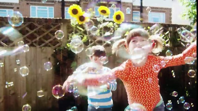 Get to Know Topsy from Topsy and Tim - CBeebies