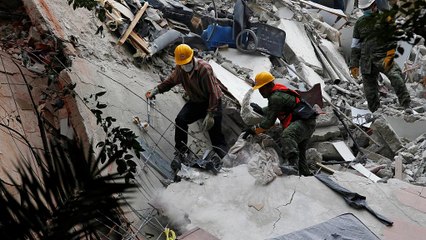 Μεξικό: 225 νεκροί - Μάχη με τον χρόνο για επιζώντες στα ερείπια