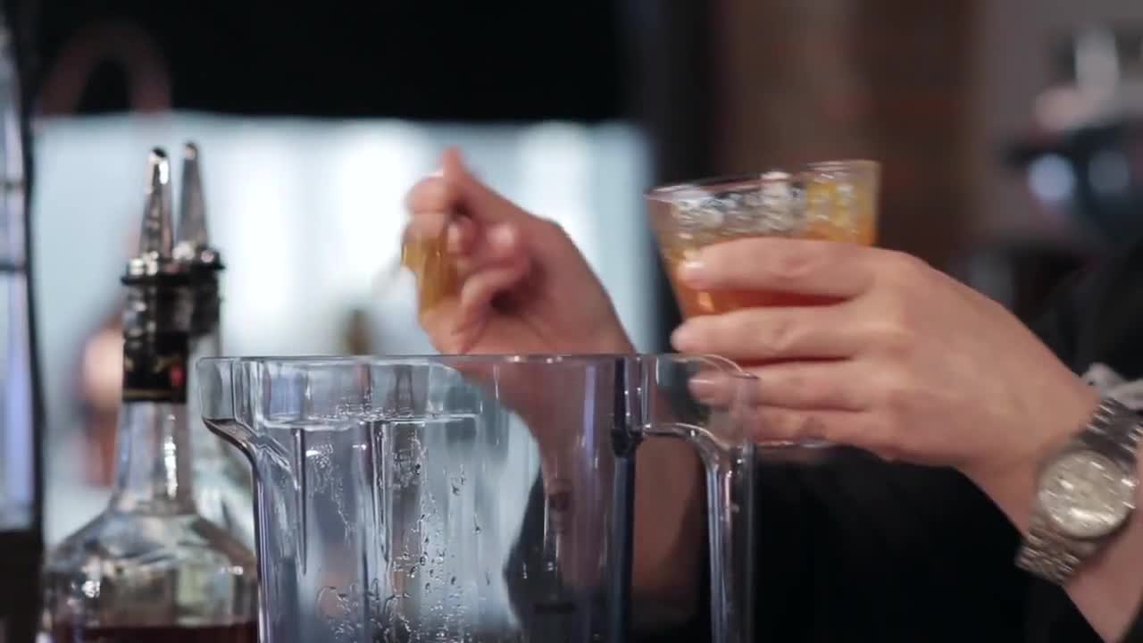 Blended Peach Whiskey Sour - Kathy Casey's Liquid Kitchen - Small Screen