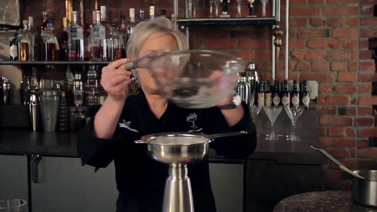 Liquid Kitchen Luxury Gin & Tonic - Kathy Casey's Liquid Kitchen - Small Screen