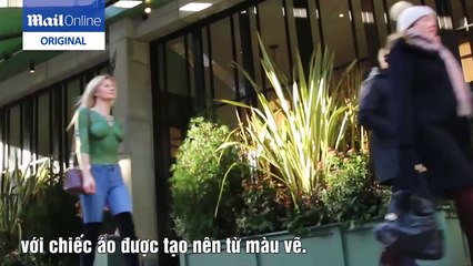 Bỏng mắt với cô nàng liều lĩnh để ngực trần dạo phố