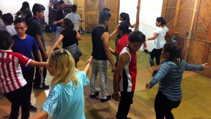 Suena El Dembow - (Ensayo)