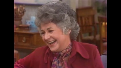 Maude: The Complete Series - Clip: Maude's Sophisticated New Friends