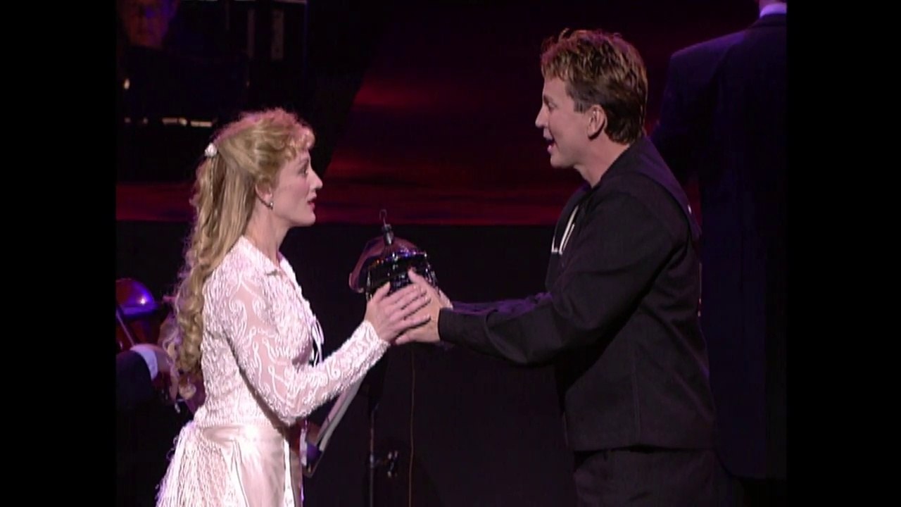 Sweeney Todd: The Demon Barber Of Fleet Street In Concert (2001) - Clip: Johanna