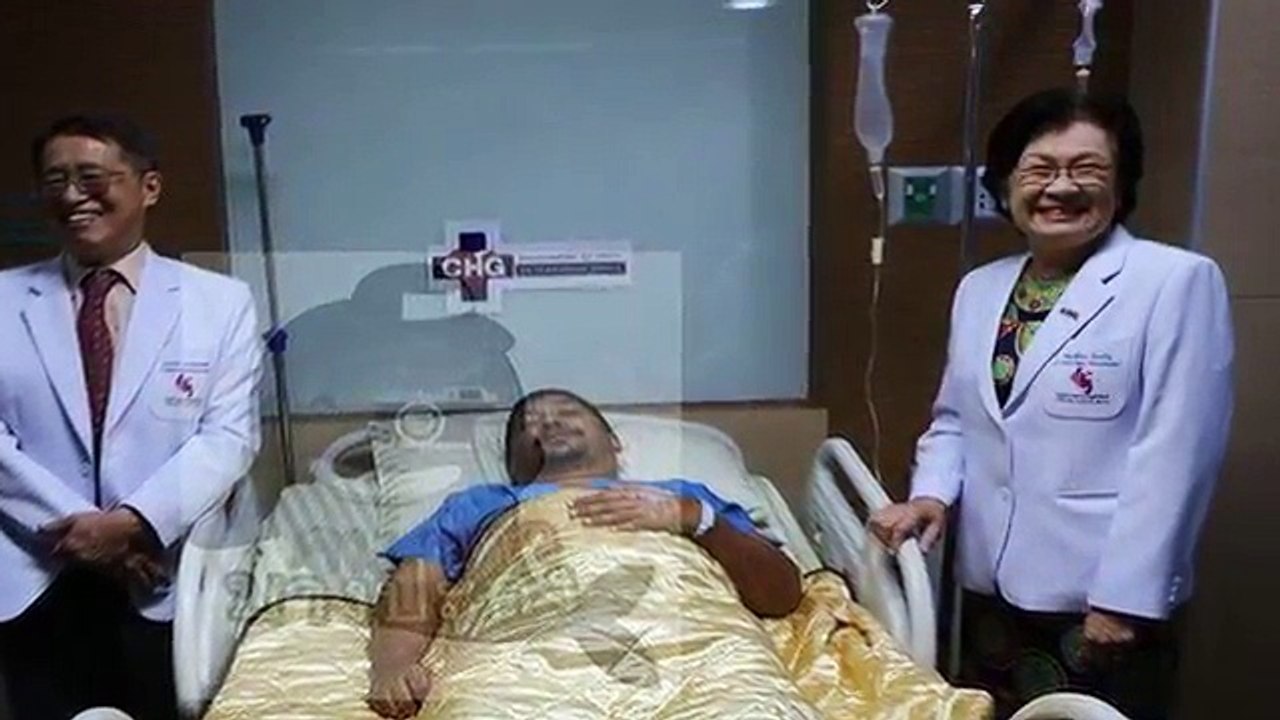 अजगर ने पकड़ा आदमी का सामान उसके बाद जो हुवा देखके होश उड़गए