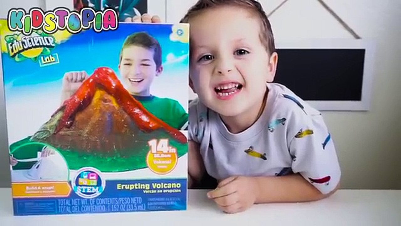 Landons Toy Review: Thomas and Friends Minis Play with Volcano Lava Experiment