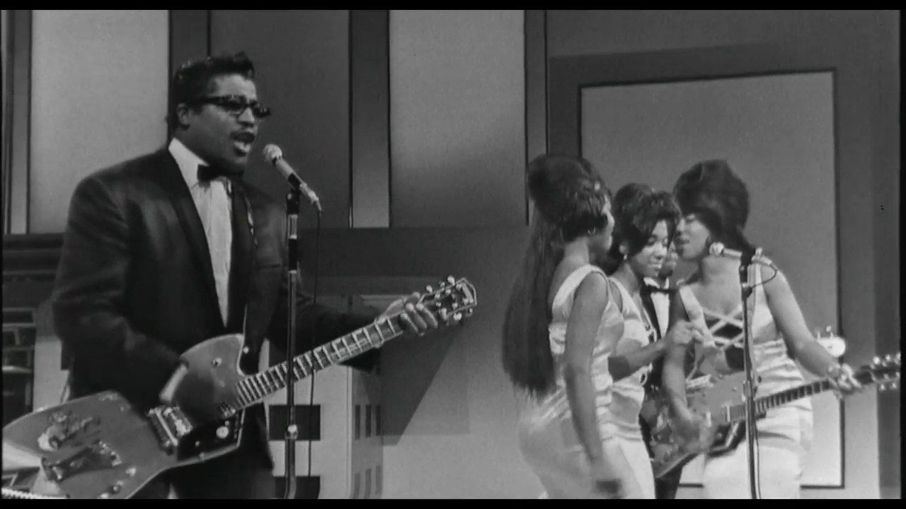The T.A.M.I. Show/The Big T.N.T. Show  - Clip: Hey Bo Diddley By Bo Diddley