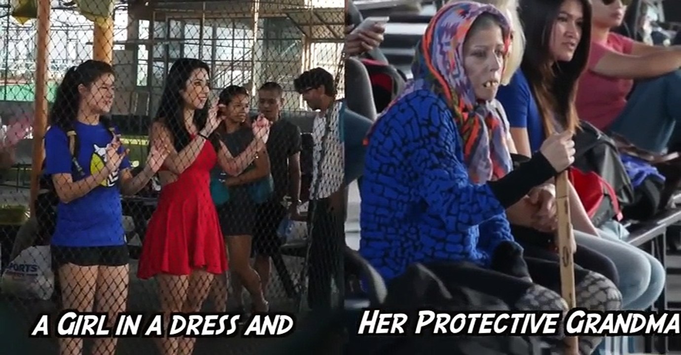 นักฟุตซอลหญิง_โชว์ลีลาขั้นเทพ ปลอมตัวเป็นคนแก่ ขอลงเล่นฟุตซอล