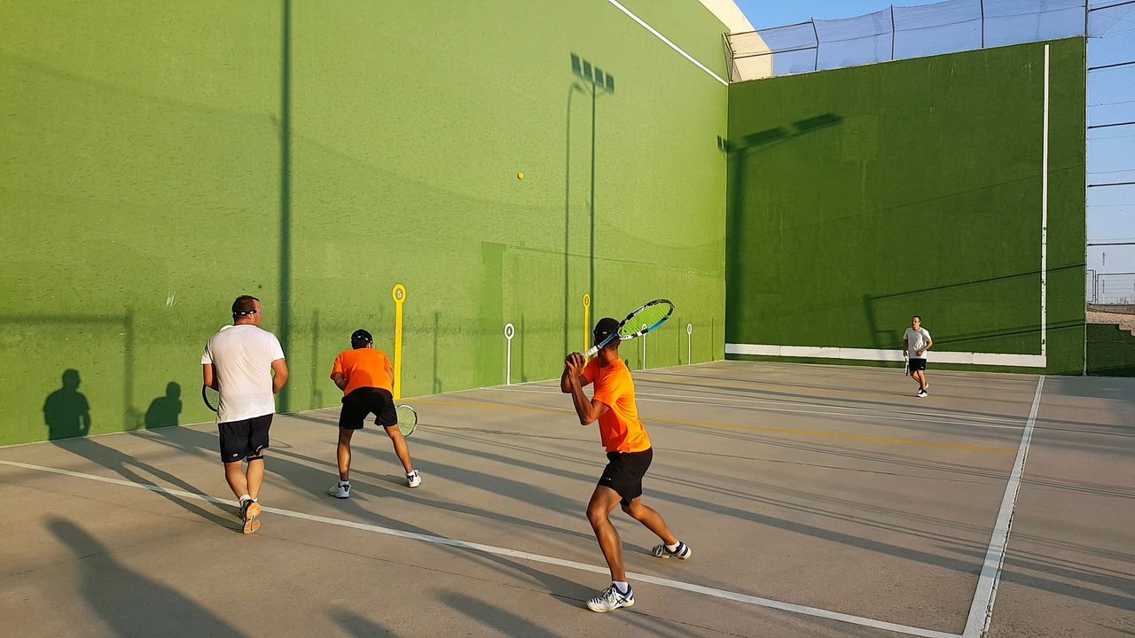 Frontenis open de Rivas grupo C Felipe y David vs Aitor y Dani