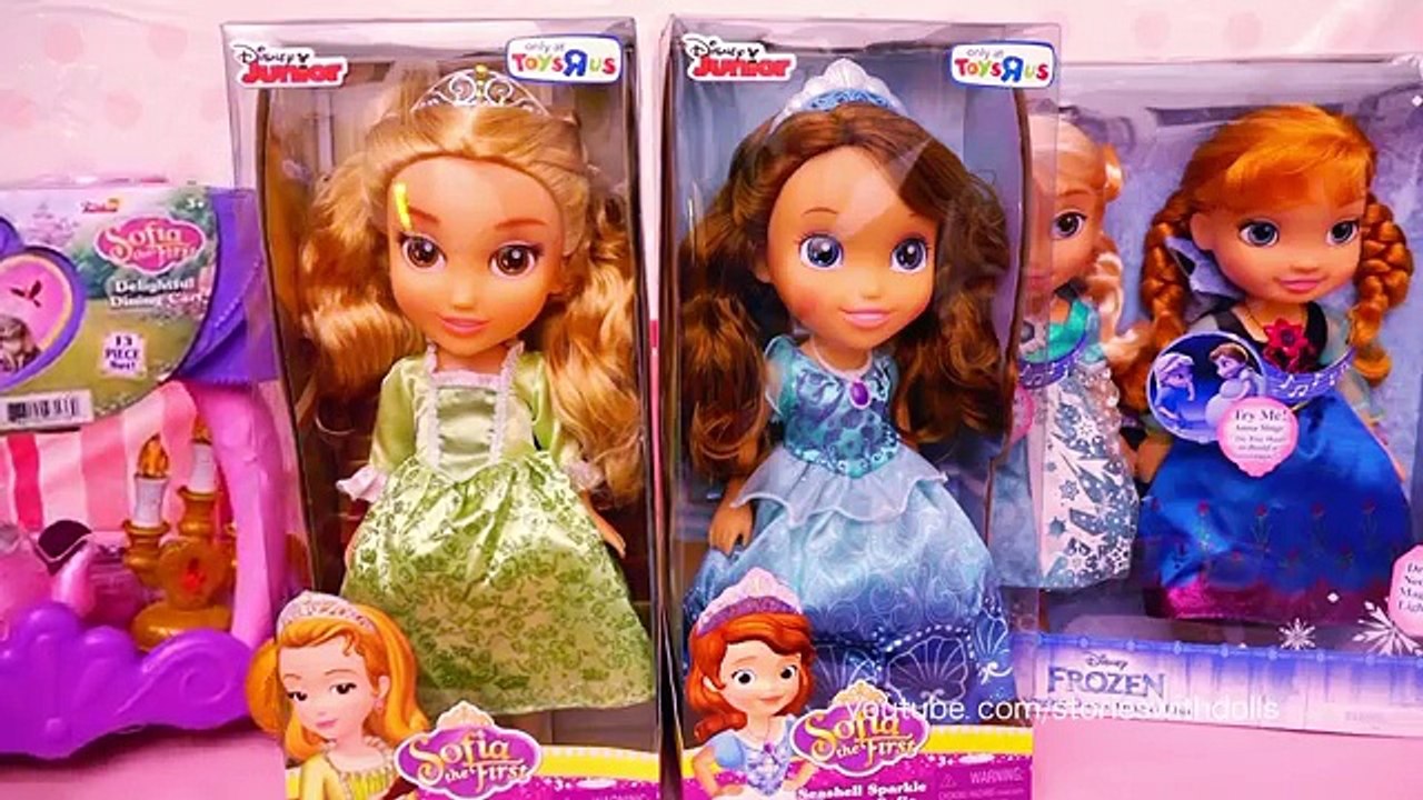 Elsa and Anna Toddlers Help Sofia Make a Tea Party for Amber - Stories With Toys & Dolls