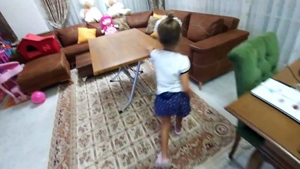 4 PARMAK CHALLENGE, Elif ve Lera yarışıyor eğlenceli oyunlar sonunda sürpriz var, kim kazanıyor