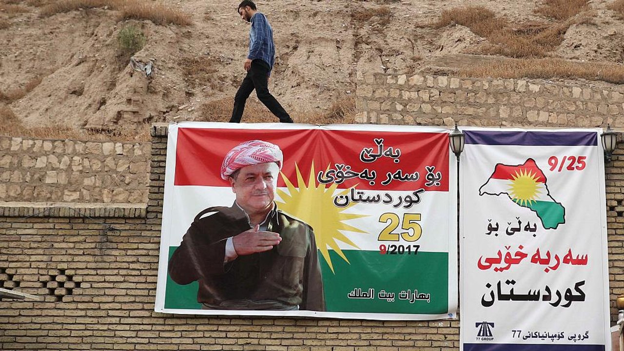 Kurden in diyarbakir unterstützen unabhängigkeitsreferendum im nordirak