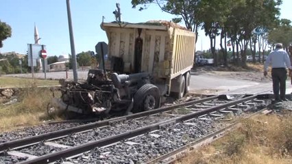 Freni Patlayan Kamyon Trene Çarptı: 1 Yaralı