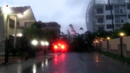 Huracán María recupera intensidad en su paso por República Dominicana