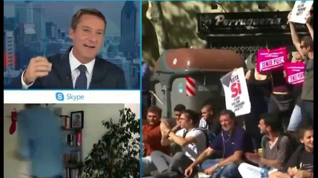 Quand un bébé en pleurs sabote le direct de son père journaliste