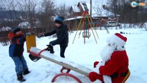 Santa Claus & Igorek! Развлечения для детей Подарки от Санта Клауса Merry Christmas Tiki Taki