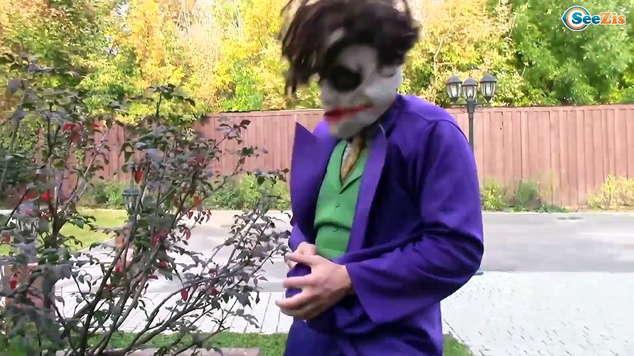 Frozen Elsa & Plucky Spiderman & Hulk vs Joker Frozen Elsa & Spiderman TOILET PRANK Superheroes IRL