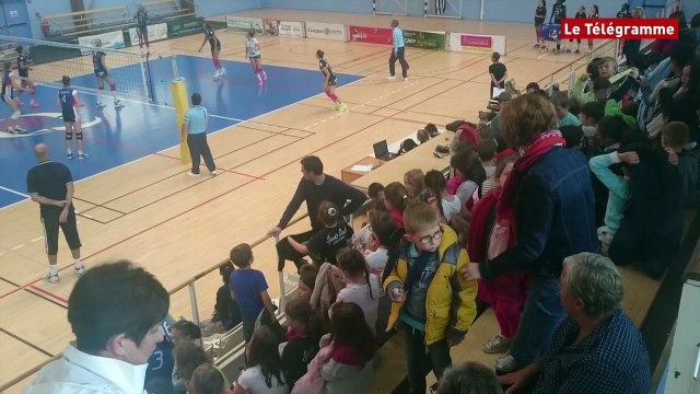 Quimper. Les scolaires mettent l'ambiance au tournoi de volley Pro Master féminin