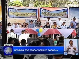 Ministra estudia proyecto de ley con cientos de pescadores