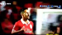 ▶️ Filipe Augusto é substituído sobre ASSOBIOS mas este ainda sai a passo e a bater palmas 