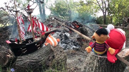 ambient sounds burning elmo video shows burn time of some toys