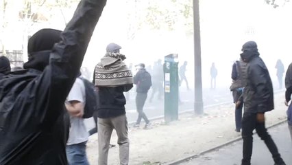 Fransa'da Gösteriye Polis Müdahalesi