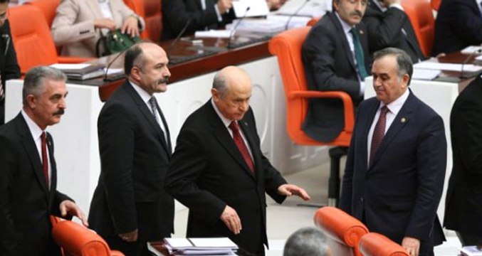 MHP'den Tezkereye Tam Destek: Tam Kadro Gelip Evet Diyeceğiz