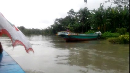 ট্রলার ভ্রমণ