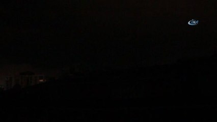 İstanbul'da Yer Yer Yağmur Etkili Oluyor